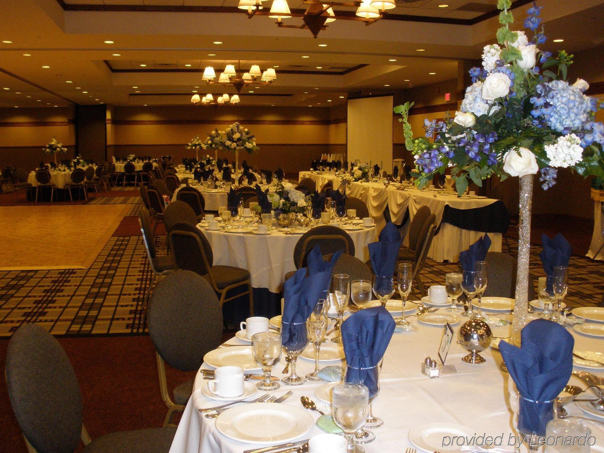 Doubletree By Hilton Libertyville-Манделей Удобства фото